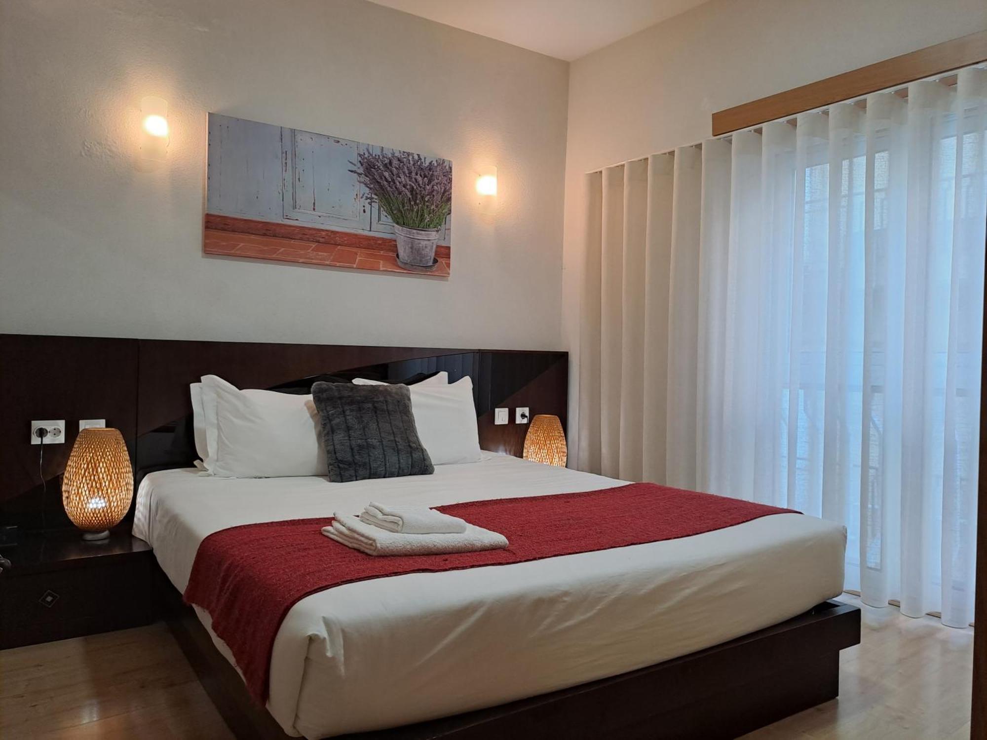 Hotel SQUARE Sertã Buitenkant foto